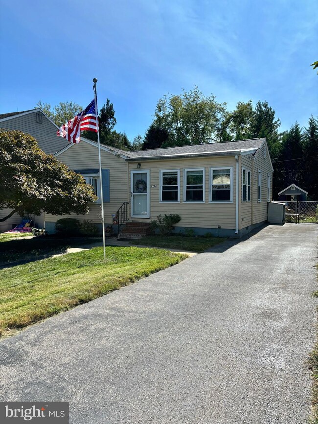 4934 Demaio Dr, Brookhaven, PA 19015 - photo 2