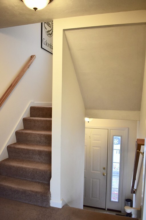 35 Honeysuckle Rd, Worcester, MA 01607 - photo 7