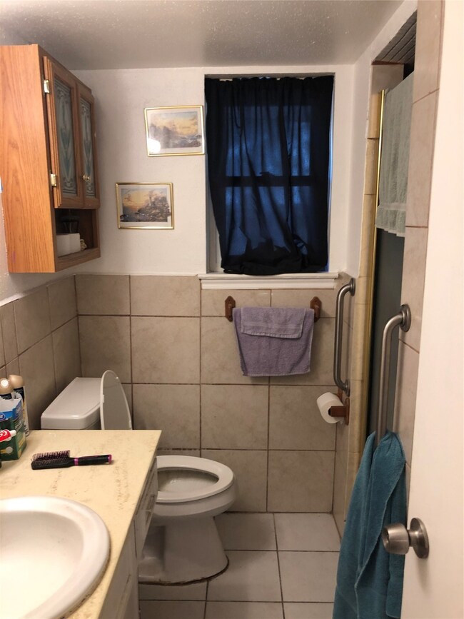 810 Point Blank Dr, Houston, TX 77038 - photo 4