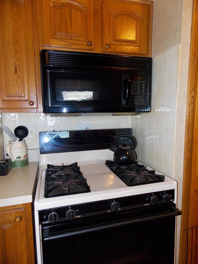 954 S Eureka Ave, Columbus, OH 43204 - photo 6