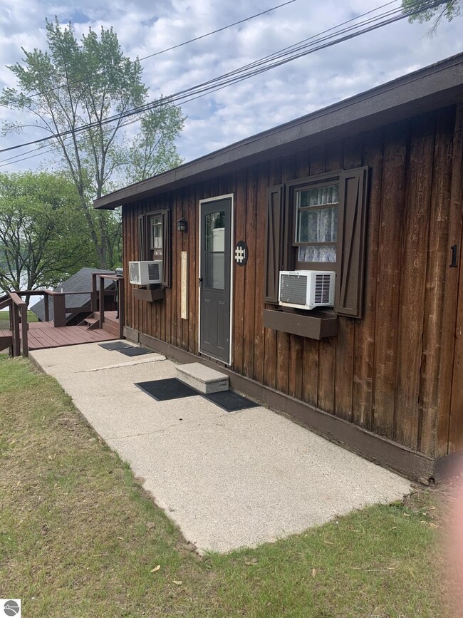 2052 N Ogemaw Trail, West Branch, MI 48661 - photo 6