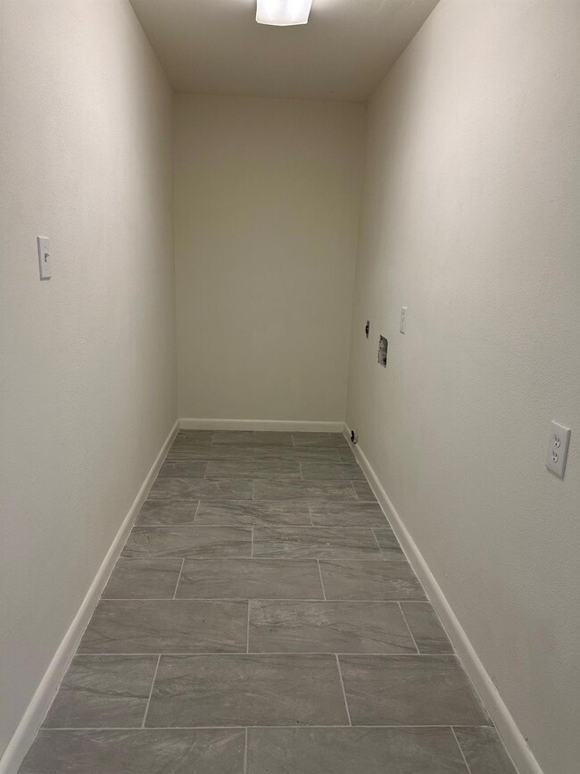 1308 Crestview Dr, Denison, TX 75020 - photo 5