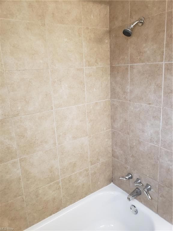 UNIT 1 BATH SURROUND