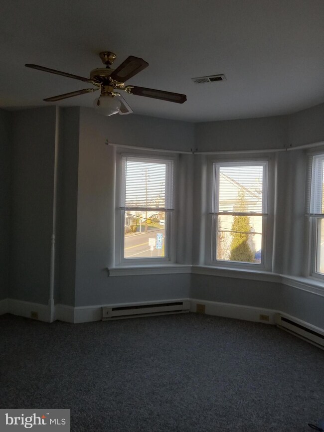 106 S Main St unit B, Perkasie, PA 18944 - photo 4