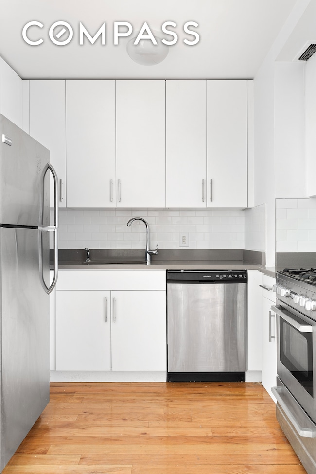 60 W 14th St unit 7-C, New York, NY 10011 - photo 2