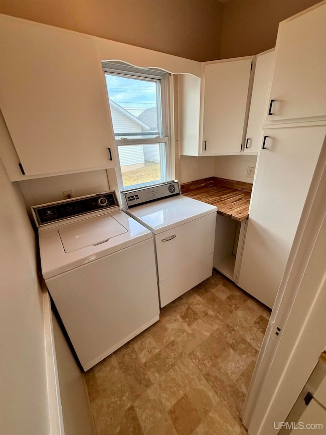 408 S 14th St, Escanaba, MI 49829 - photo 3