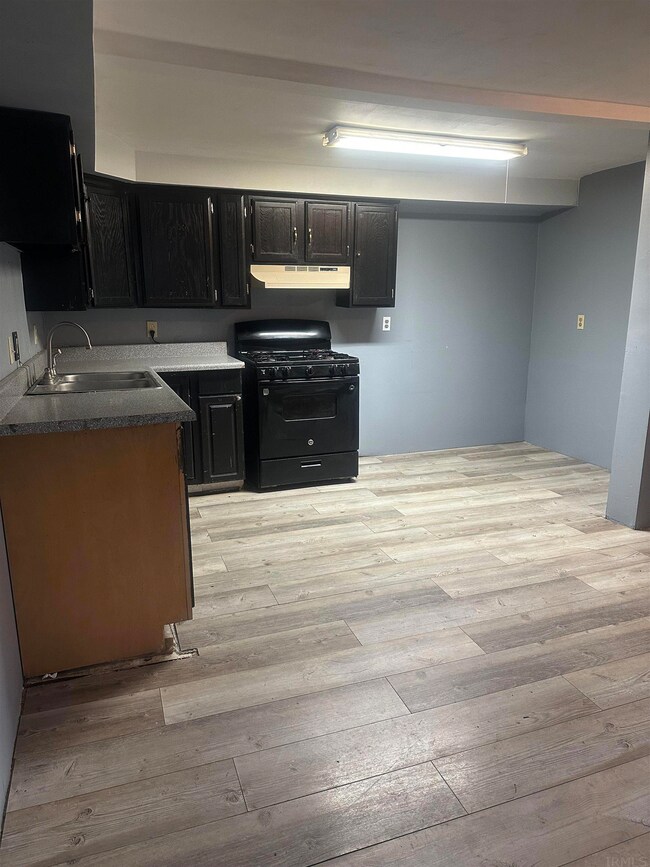 206 E 1st St, Auburn, IN 46706 - photo 7