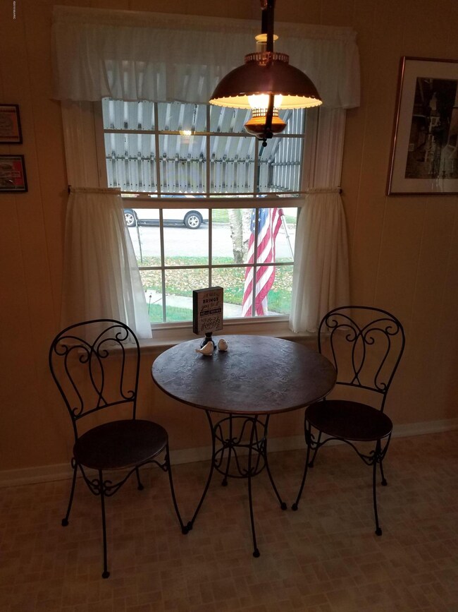 1262 Carlton Ave NE, Grand Rapids, MI 49505 - photo 7