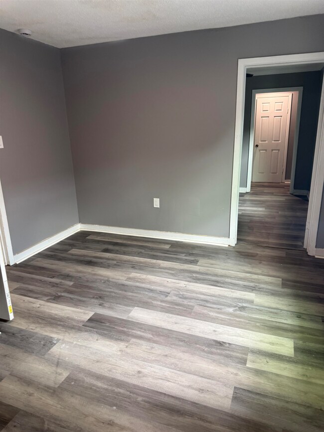 778 N Montgomery St, Memphis, TN 38107 - photo 5