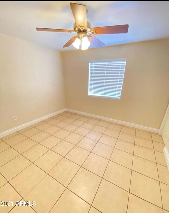 4208 W Earll Dr, Phoenix, AZ 85019 - photo 7