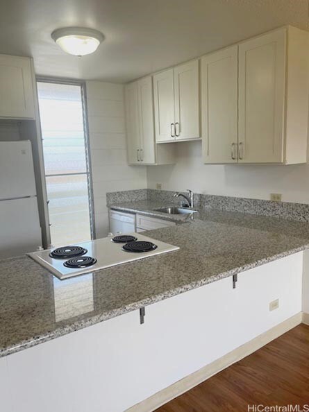 Fairway Gardens unit 1409, Honolulu, HI 96818 - photo 2