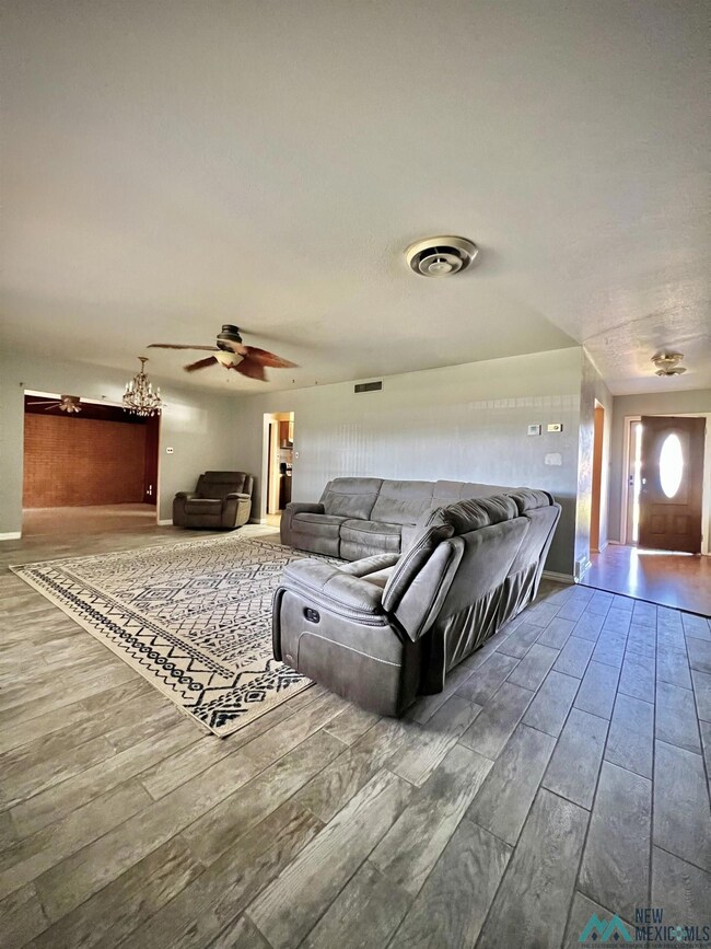907 N Pecan Dr, Hobbs, NM 88240 - photo 6
