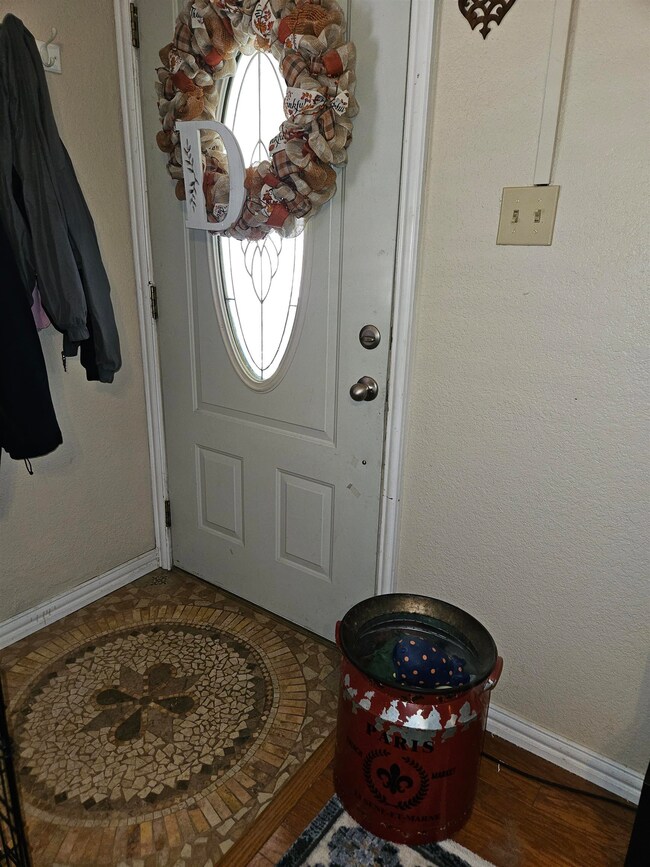 2300 Abbott Ave, Alamogordo, NM 88310 - photo 5