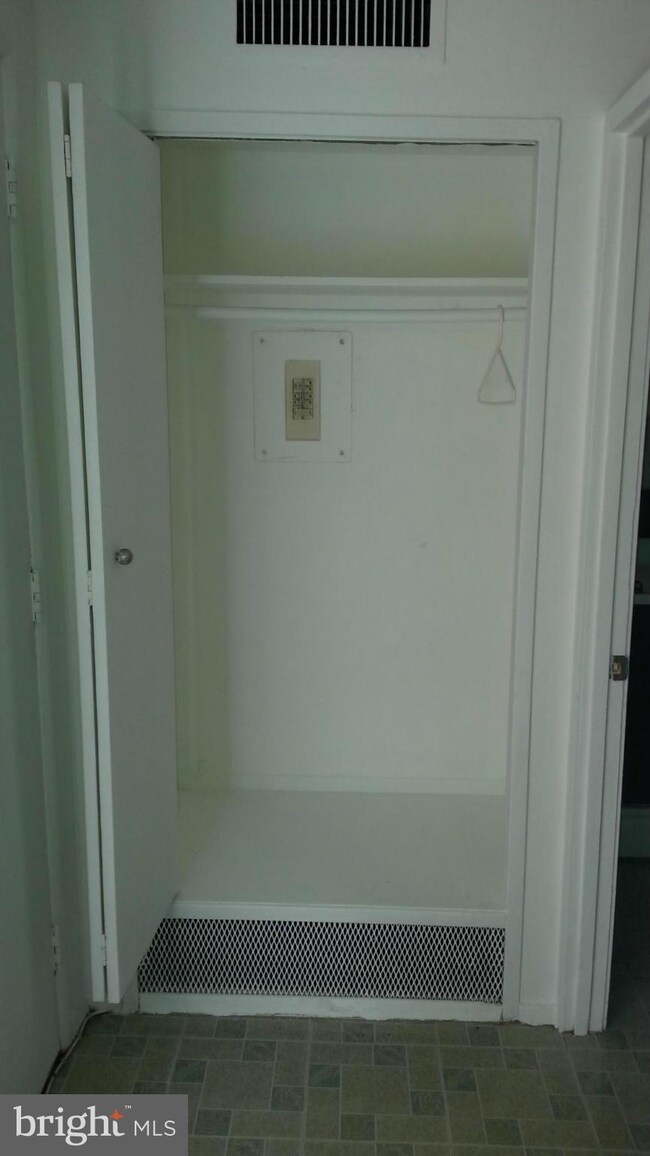 7545 Spring Lake Dr unit C-2, Bethesda, MD 20817 - photo 4