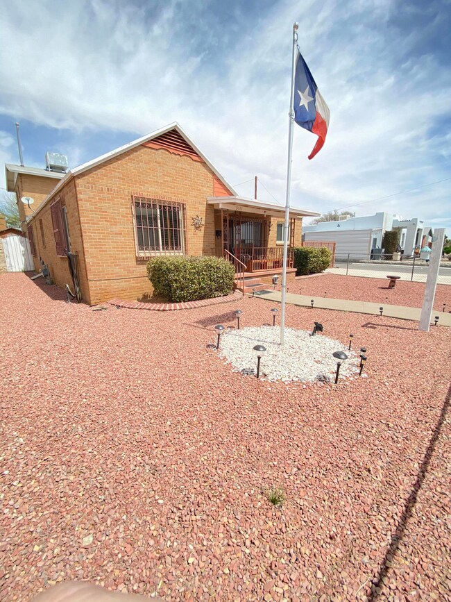 3111 Nashville Ave, El Paso, TX 79930 - photo 3