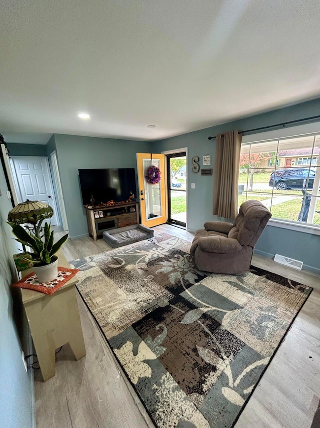 320 East Dr, Marshall, MI 49068 - photo 4