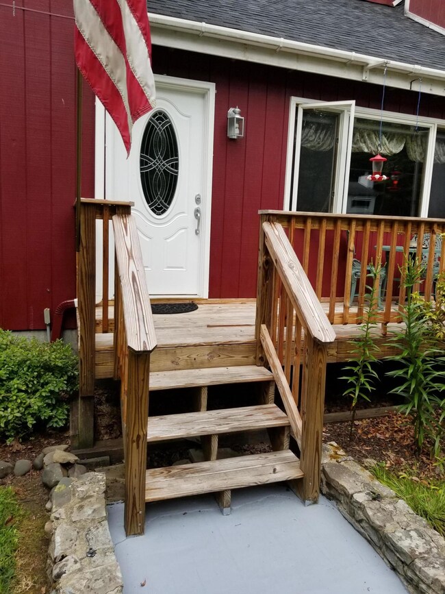 121 Weasel Rd, Dingmans Ferry, PA 18328 - photo 3