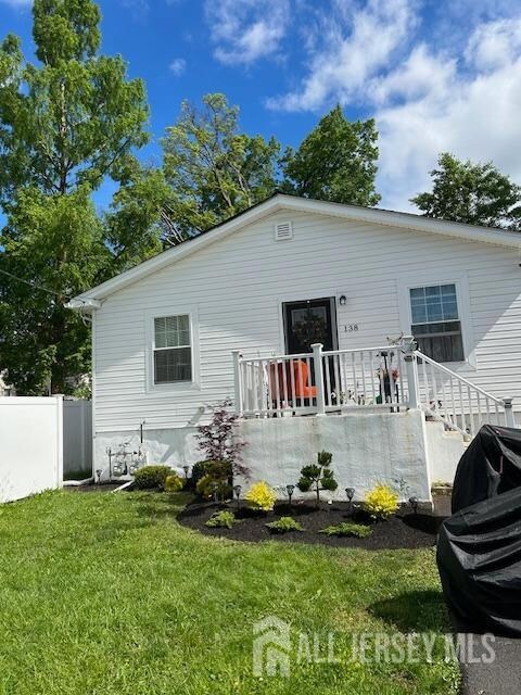 138 Schoder Ave unit B, Woodbridge, NJ 07095 - photo 2