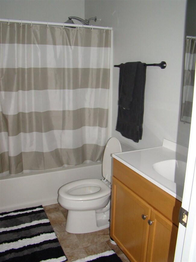 17114 Killian Rd, Spencerville, IN 46788 - photo 4