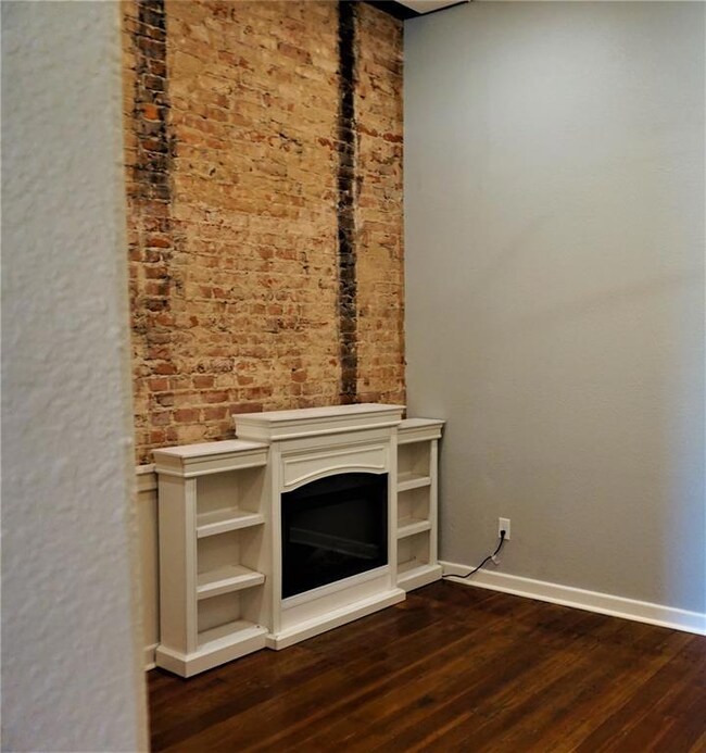 214 W Main St unit 202, Denison, TX 75020 - photo 7