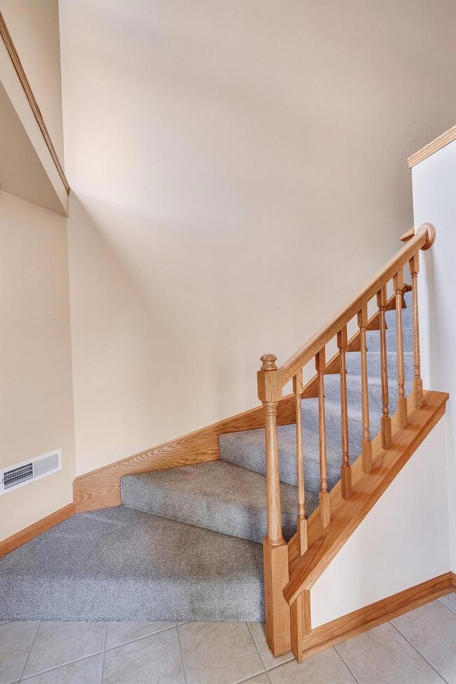 963 Oak Dr, Crown Point, IN 46307 - photo 4