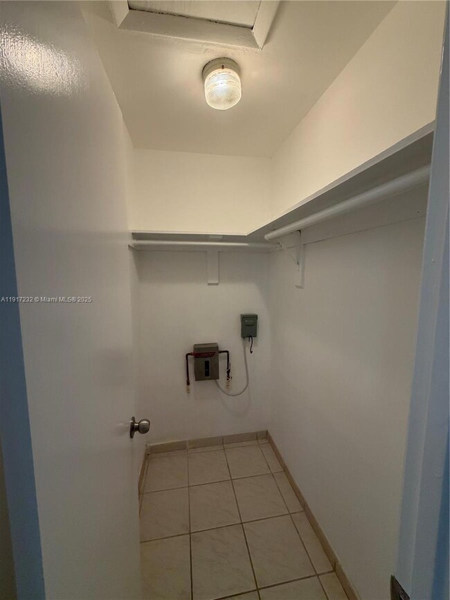 340 SW 18th Rd unit Rear, Miami, FL 33129 - photo 7