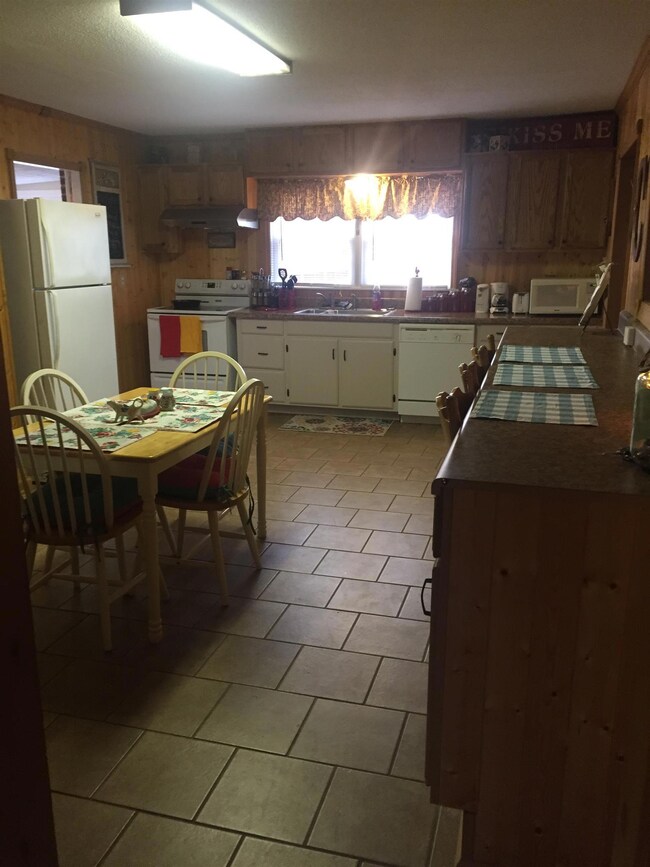 View of the big amazing kitchen