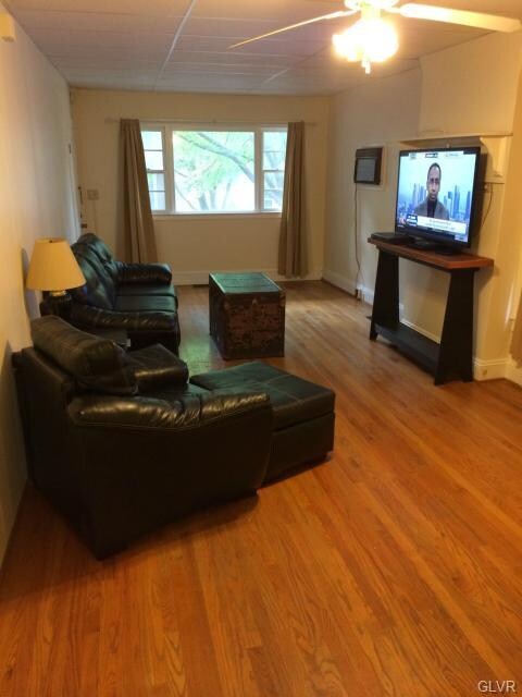 254 W Fairview St, Bethlehem, PA 18018 - photo 2