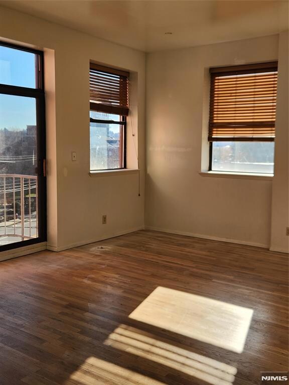 840 River Rd unit 407, Edgewater, NJ 07020 - photo 6