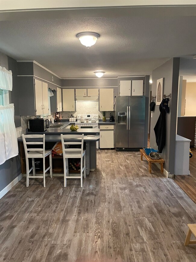 82 Scotts Dr, Charlestown, NH 03603 - photo 5