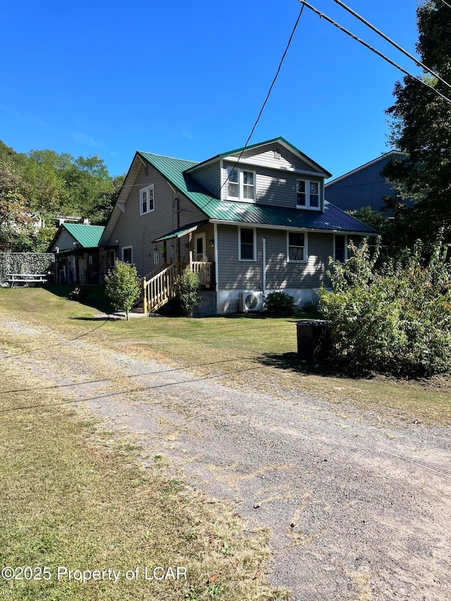 141 Sayre Rd, Hunlock Creek, PA 18621 - photo 2