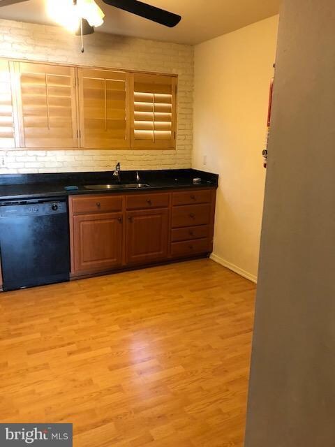 1737 Powder Horn Terrace, Woodbridge, VA 22191 - photo 2