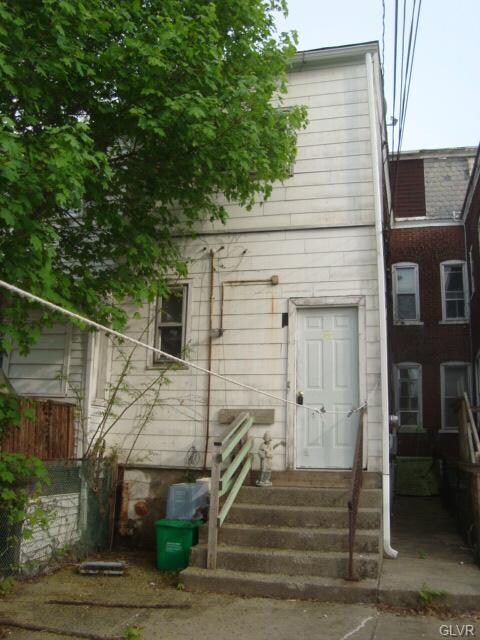 1353 W Turner St, Allentown, PA 18102 - photo 2