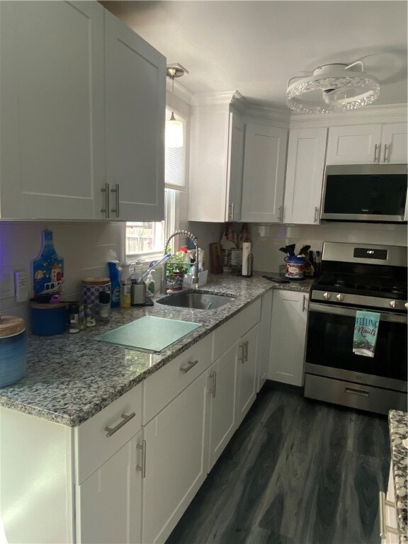 26 Kenway Ave, Warwick, RI 02889 - photo 4