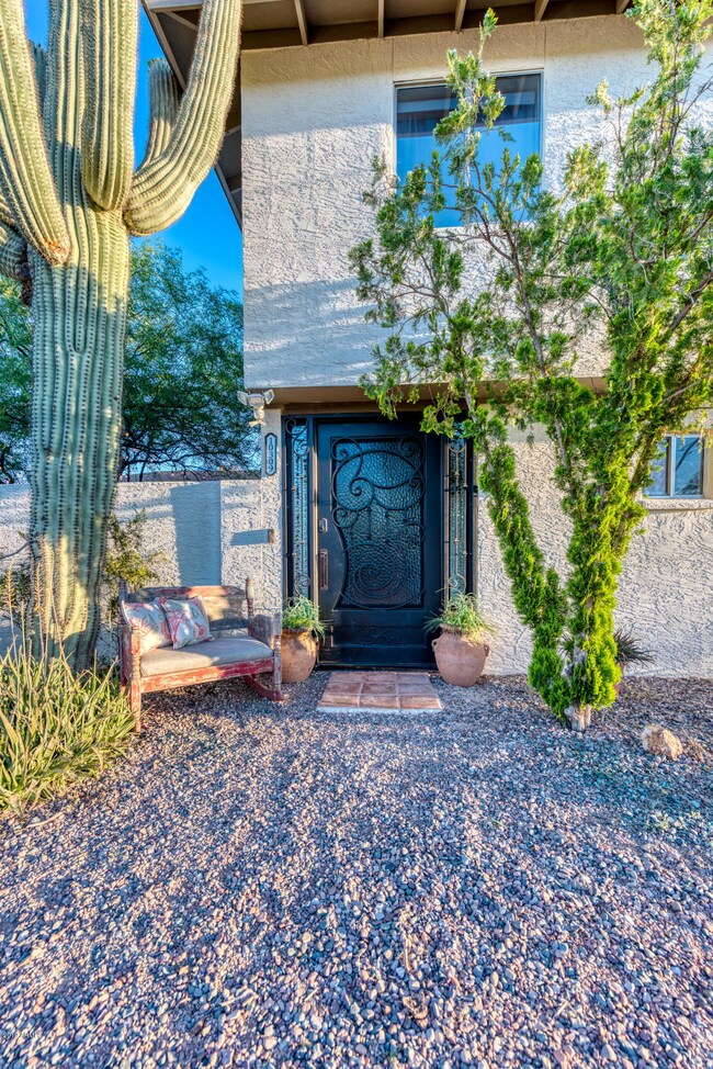 001_Front Entry