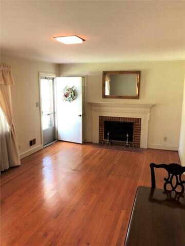 Living Room front door entry