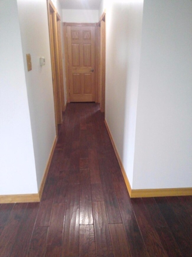 611 Omega Dr, Crown Point, IN 46307 - photo 5