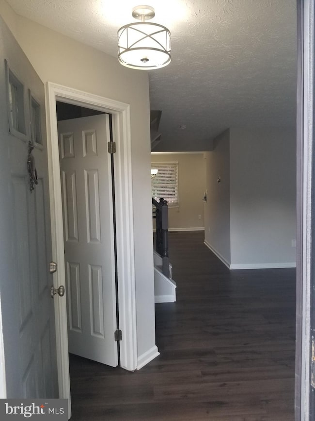 25 Sky Blue Ct, Germantown, MD 20874 - photo 2