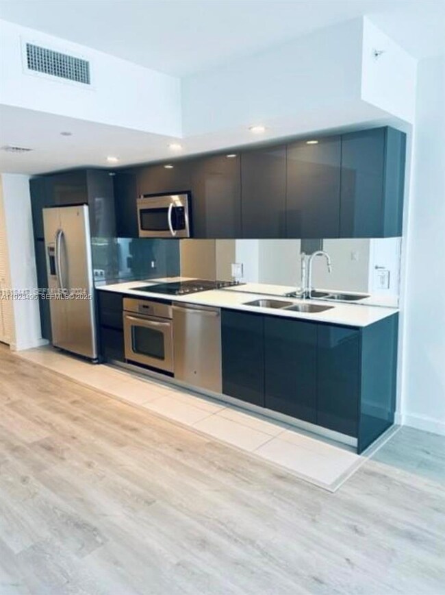 My Brickell unit 1503, Miami, FL 33131 - photo 4