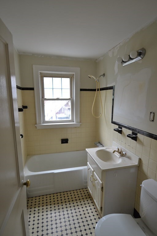 73 Fuller St unit 2, Waltham, MA 02453 - photo 5