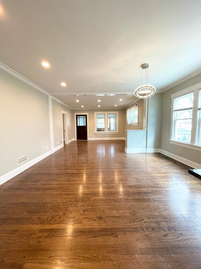 116 S Saint James St, Waukegan, IL 60085 - photo 5