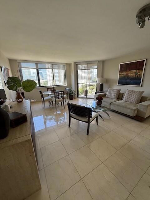 Brickell Key Two Condo unit 1211, Miami, FL 33131 - photo 3