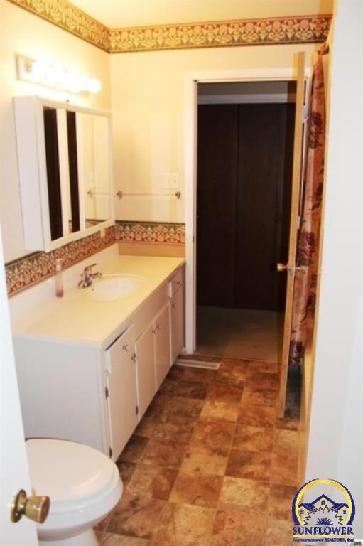 1123 SW 32nd St, Topeka, KS 66611 - photo 5