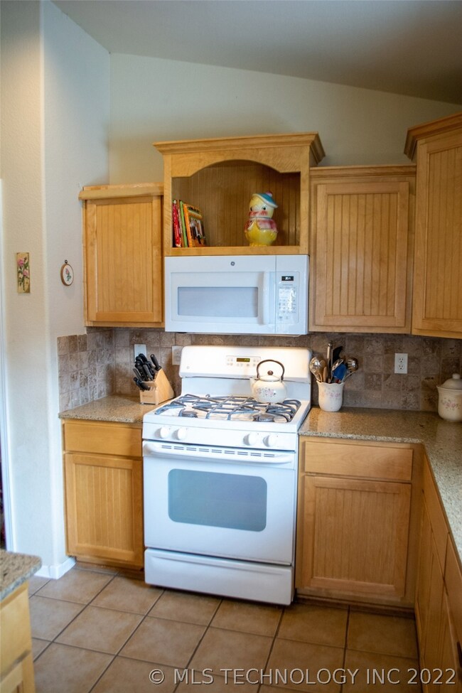 4504 S 202nd Ave E, Broken Arrow, OK 74014 - photo 5