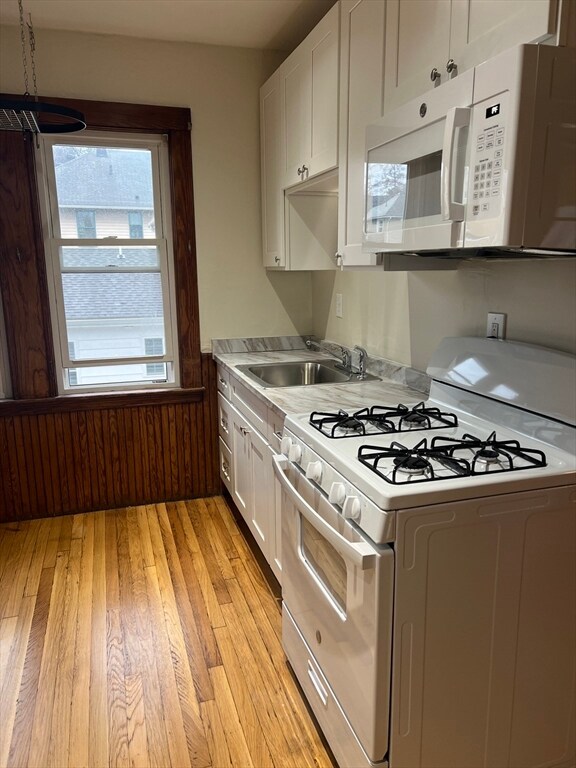 91 Landseer St unit 2, West Roxbury, MA 02132 - photo 3