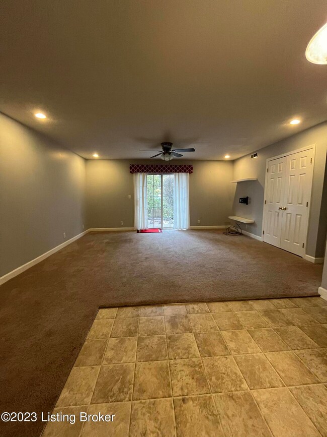 165 Central Blvd unit 52, Mount Washington, KY 40047 - photo 5