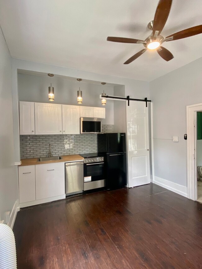 845 Columbia St, Houston, TX 77007 - photo 3
