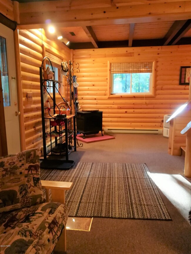 237 Washington Dr, Dingmans Ferry, PA 18328 - photo 5