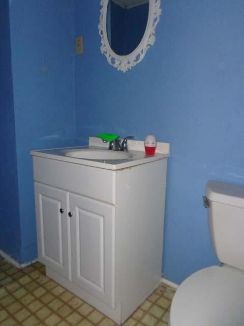 305 Long Hollow Road 2nd floor master ba