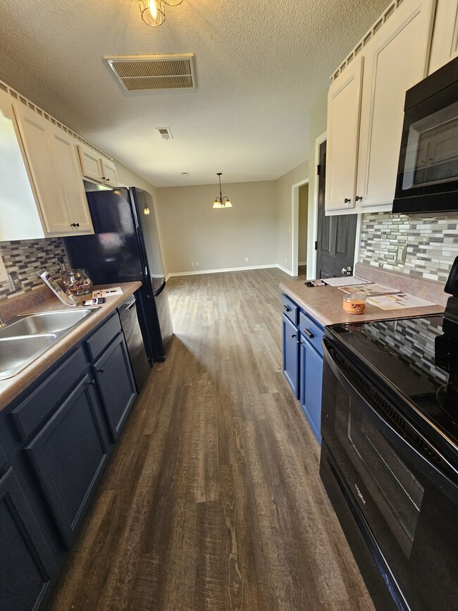 205 Lorien Cir, Shelbyville, TN 37160 - photo 3